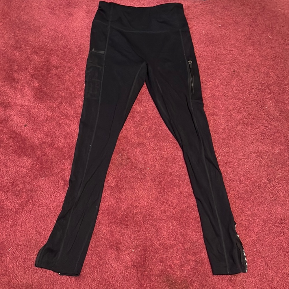 All black leggings
